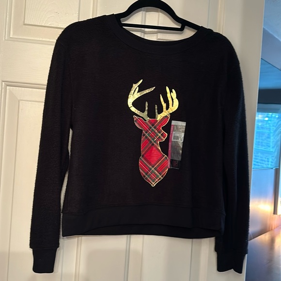 Sweaters - Black fuzzy Christmas sweater